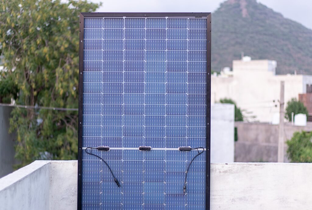 #️⃣ On-Grid vs Off-Grid vs Hybrid Solar Systems — Which Is Best for You?